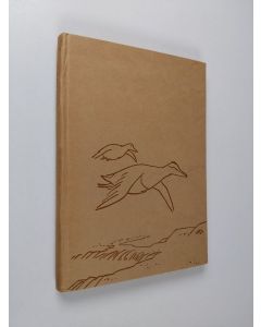 Kirjailijan Matti Karjalainen käytetty kirja Meren riistaa