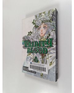 Kirjailijan Kiyo Kyujyo käytetty kirja Trinity blood Osa 15