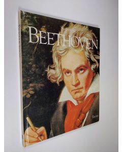 Kirjailijan Marianne Basile käytetty kirja Suurmiehiä Beethoven