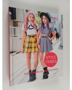 Kirjailijan Caroline Young käytetty kirja Style tribes : the fashion of subcultures