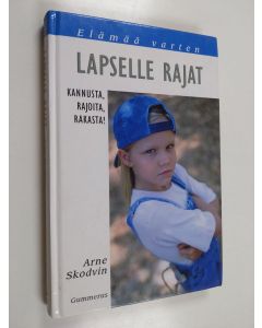 Kirjailijan Arne Skodvin käytetty kirja Lapselle rajat