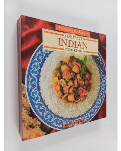 Kirjailijan Cara Hobday käytetty kirja Complete Indian Cooking
