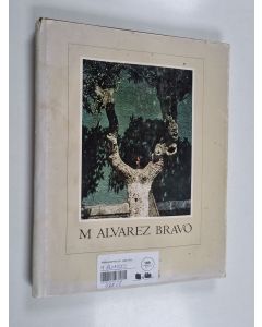 Kirjailijan Jane Livingston käytetty kirja M. Alvarez Bravo