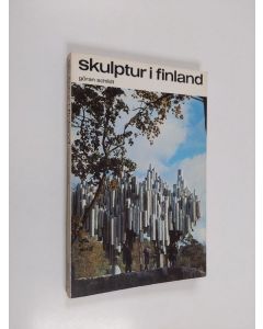 Kirjailijan Göran Schildt käytetty kirja Skulptur i Finland