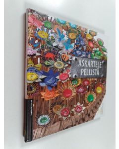 Kirjailijan Kalle Forss käytetty kirja Askartele pellistä (ERINOMAINEN)