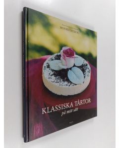 Kirjailijan Monika Ahlberg käytetty kirja Klassiska tårtor på mitt sätt