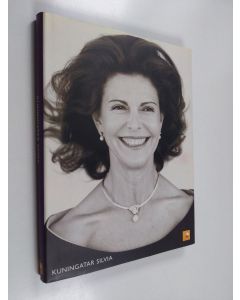 Kirjailijan Christina Magnergård Bjers käytetty kirja Kuningatar Silvia