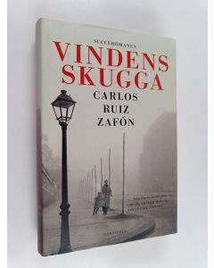 Kirjailijan Carlos Ruiz Zafon käytetty kirja Vindens skugga