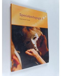 Kirjailijan Sonja Svensson Höstfält käytetty kirja Specialpedagogik 1