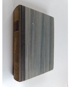 Kirjailijan Tatu Vaaskivi käytetty kirja Yksinvaltias 2