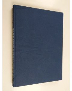 Kirjailijan Reino Lehväslaiho käytetty kirja Panssarisotaa 1941-1944 (kuvitettu)