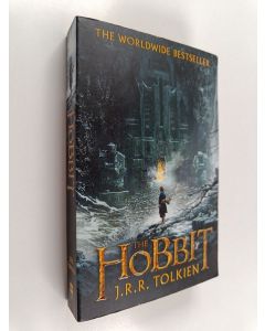 Kirjailijan J. R. R. Tolkien käytetty kirja The hobbit: or there and back again