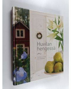 Kirjailijan Pia-Maria Lehtola käytetty kirja Huvilan hengessä