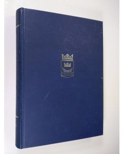 Tekijän Eino ym. Jutikkala  käytetty kirja Helsingin kaupungin historia 5:3 : Ajanjakso 1918-1945