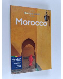 Kirjailijan Sarah Gilbert käytetty kirja Morocco