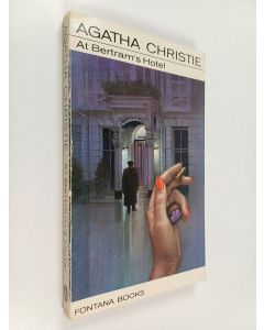 Kirjailijan Agatha Christie käytetty kirja At Bertram's hotel