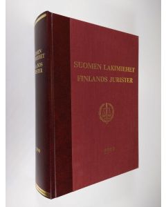 Tekijän Pia Hovi  käytetty kirja Suomen lakimiehet 1999 = Finlands jurister 1999