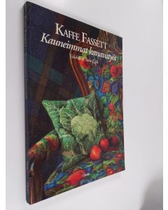 Kirjailijan Kaffe Fassett käytetty kirja Kauneimmat kanavatyöt