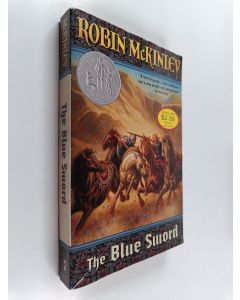 Kirjailijan Robin McKinley käytetty kirja The Blue Sword
