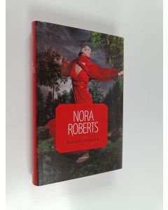 Kirjailijan Nora Roberts käytetty kirja Jumalten tanssi