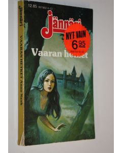 Kirjailijan Anne Nash käytetty kirja Vaaran hetket