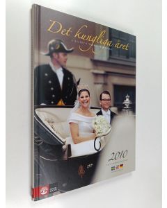 Kirjailijan Elisabeth Tarras-Wahlberg käytetty kirja Det kungliga året 2010