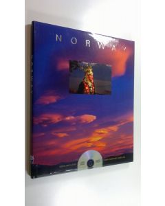 Kirjailijan Boker Fredhoi Egmont käytetty kirja Norway : Land of the Sagas at the top of Europe (UUSI)