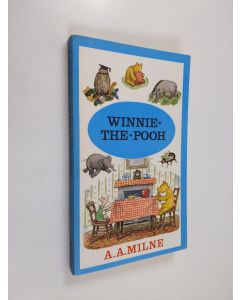 Kirjailijan A. A. Milne käytetty kirja Winnie-the-Pooh