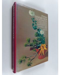 Kirjailijan William C. Steere käytetty kirja Flower arrangement : The ikebana way