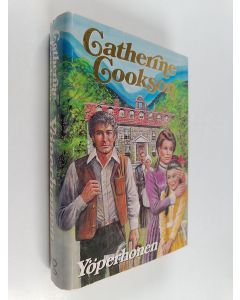 Kirjailijan Catherine Cookson käytetty kirja Yöperhonen