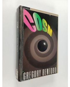 Kirjailijan Gregory Benford käytetty kirja COSM