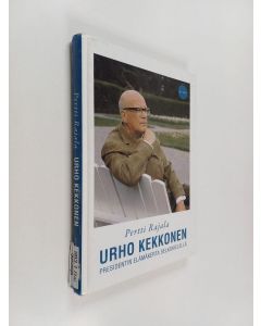 Kirjailijan Pertti Rajala käytetty kirja Urho Kekkonen : presidentin elämäkerta selkokielellä