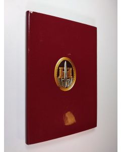 Kirjailijan Helge Seppälä käytetty kirja Sotakorkeakoulu 1924-1974