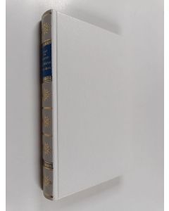 Kirjailijan Vilho Pösö käytetty kirja Patterinpäällikkönä talvisodassa : Äyräpään ja Heinjoen reserviläisistä muodostetun suojajoukkopatteriston, Erillinen patteristo 4:n 1 patterin ja sen päällikön vaiheet talvisodassa