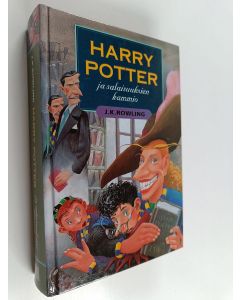 Kirjailijan J. K Rowling käytetty kirja Harry Potter ja salaisuuksien kammio