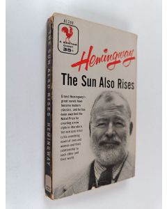 Kirjailijan Ernest Hemingway käytetty kirja The sun also rises