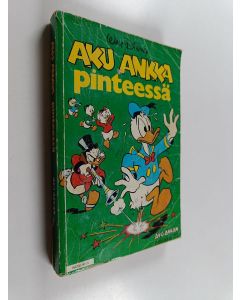 Kirjailijan Walt Disney käytetty kirja Aku Ankka pinteessä