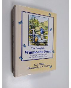 Kirjailijan Alan Alexander Milne käytetty kirja The Complete Winnie-the-Pooh