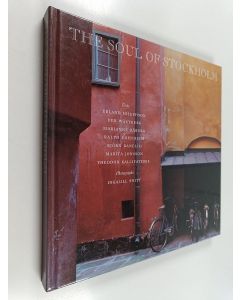 Kirjailijan Per Wästberg käytetty kirja The soul of Stockholm