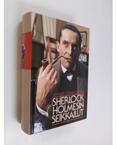 Kirjailijan Arthur Conan Doyle käytetty kirja Sherlock Holmesin seikkailut 1-2 (yhteissidos)