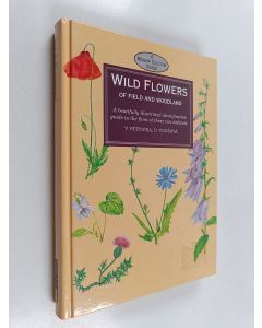 Kirjailijan Václav Větvička käytetty kirja Wildflowers : of field and woodland