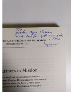 Kirjailijan Ingmar Lindqvist käytetty kirja Partners in Mission : A Case-study of the Missionary Practice of the Lutheran Foreign Mission Agency Involvement in Tanzania Since the Early 1960's Seen in a Historical and Theological Perspective (tekijän omist