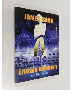 Kirjailijan Ian Fleming käytetty kirja Erittäin salainen : viisi tuokiokuvaa James Bondin salaisesta elämästä