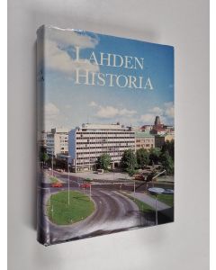 Kirjailijan Antero Heikkinen & Jouko Heinonen ym. käytetty kirja Lahden historia