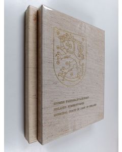 Tekijän Atte Haikonen  käytetty kirja Suomen kunnallisvaakunat = Finlands kommunvapen = Municipal Coats of Arms of Finland (kotelossa)