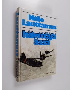 Kirjailijan Niilo Lauttamus käytetty kirja Hävittäjä-ässä
