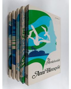 Kirjailijan Anni Blomqvist käytetty kirja Myrskyluodon Maija 1-5 : Tie myrskyluodolle ; Luoto meressä ; Maija ; Meren voimia vastaan ; Hyvästi myrskyluoto