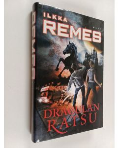 Kirjailijan Ilkka Remes käytetty kirja Draculan ratsu