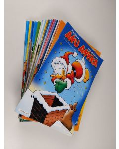 Kirjailijan Walt Disney käytetty teos Aku Ankka puolivuosikerta 2014 (25-51. nro 52 puuttuu)