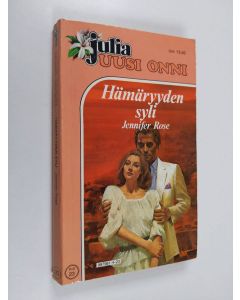 Kirjailijan Jennifer Rose käytetty kirja Hämäryyden syli